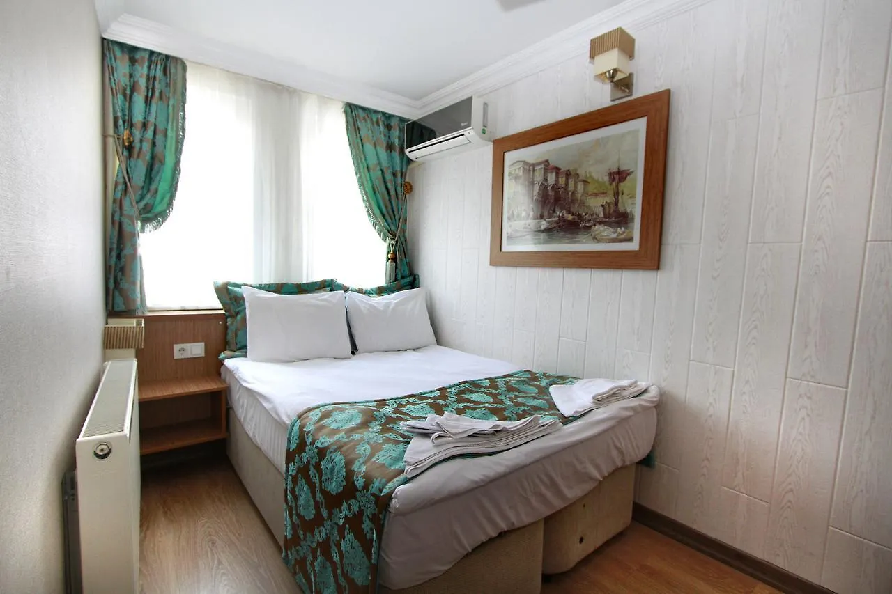 Agora Boutique Hotel & Bistro Istanbul 3*,